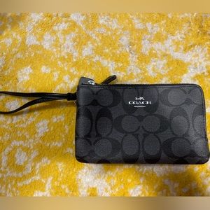 Little gray coach wristlet